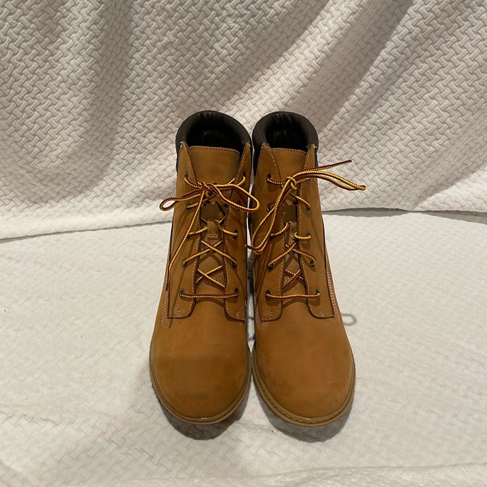 Timberland Women's Amston 6 Inch Wheat Nubuck Wedge Heel Boots 8251A Size 10